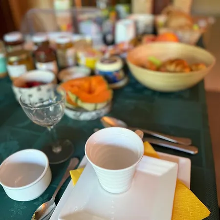 Arduinna's Nest Отель типа 